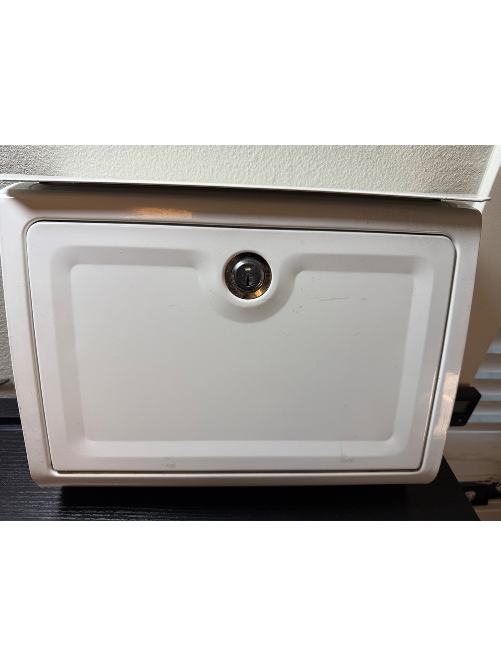 Architectural Mailboxes White Locking Wall Mount Mailbox (With Key!)